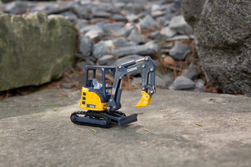 Tomy John Deere 1:50 Scale 35G Excavator